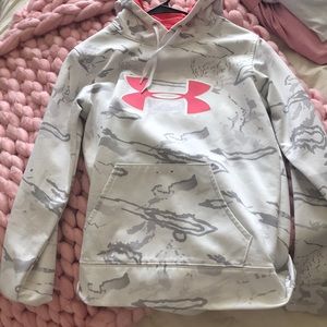 Underarmour sweatshirt